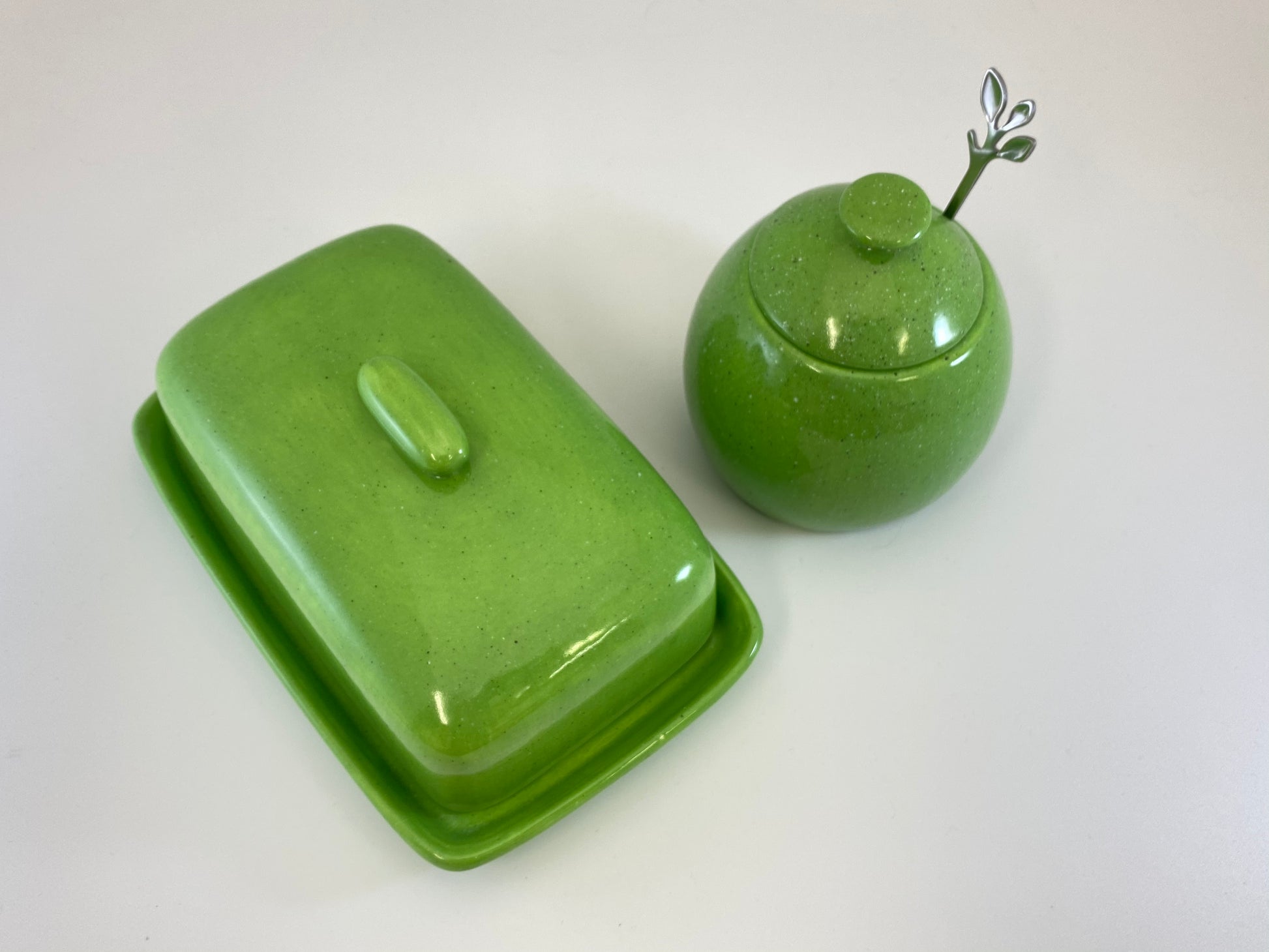 Sugar Bowl Lime Green Glaze - PeterBowenArt
