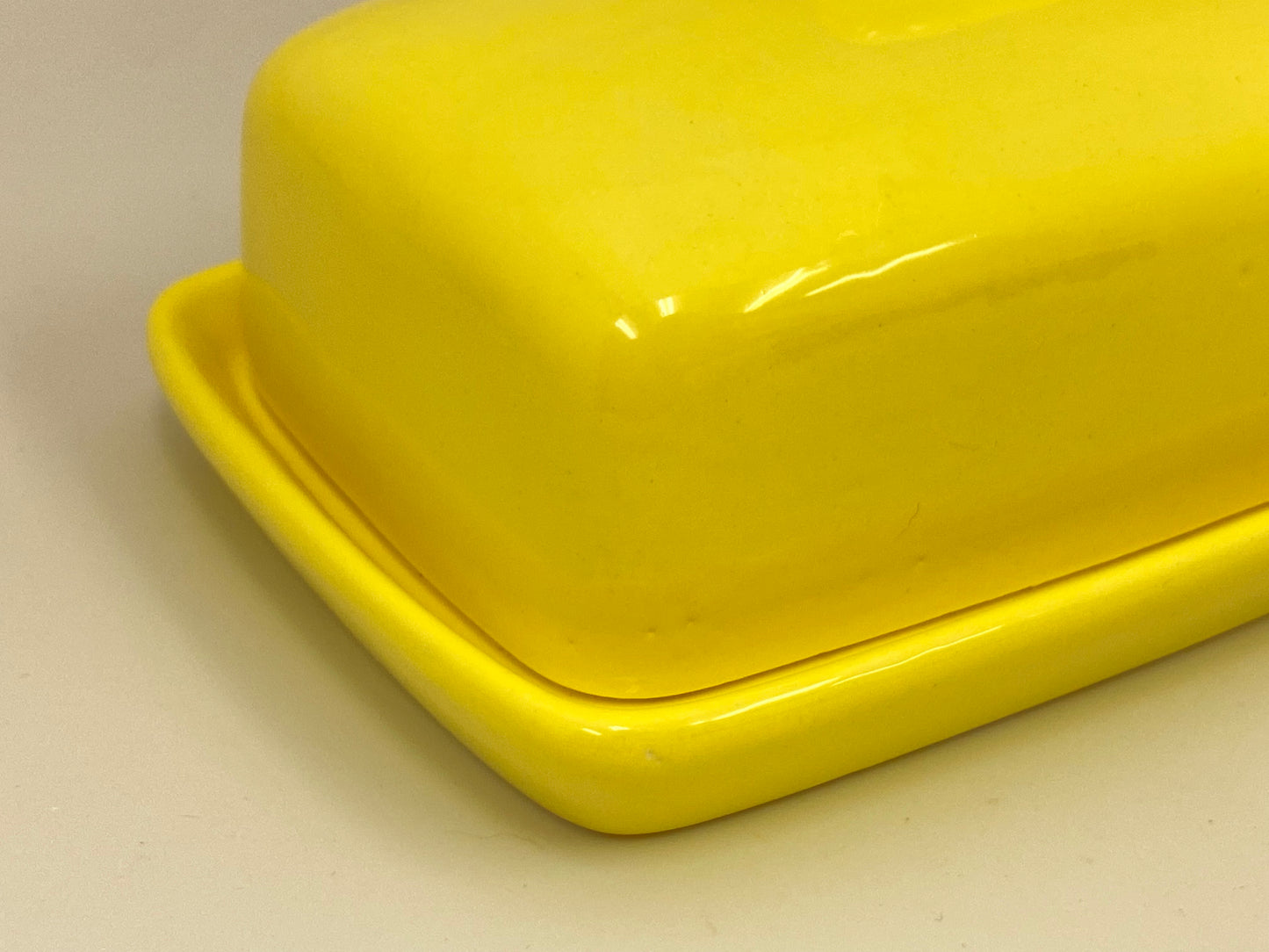 Butter Dish yellow cream glaze - PeterBowenArt