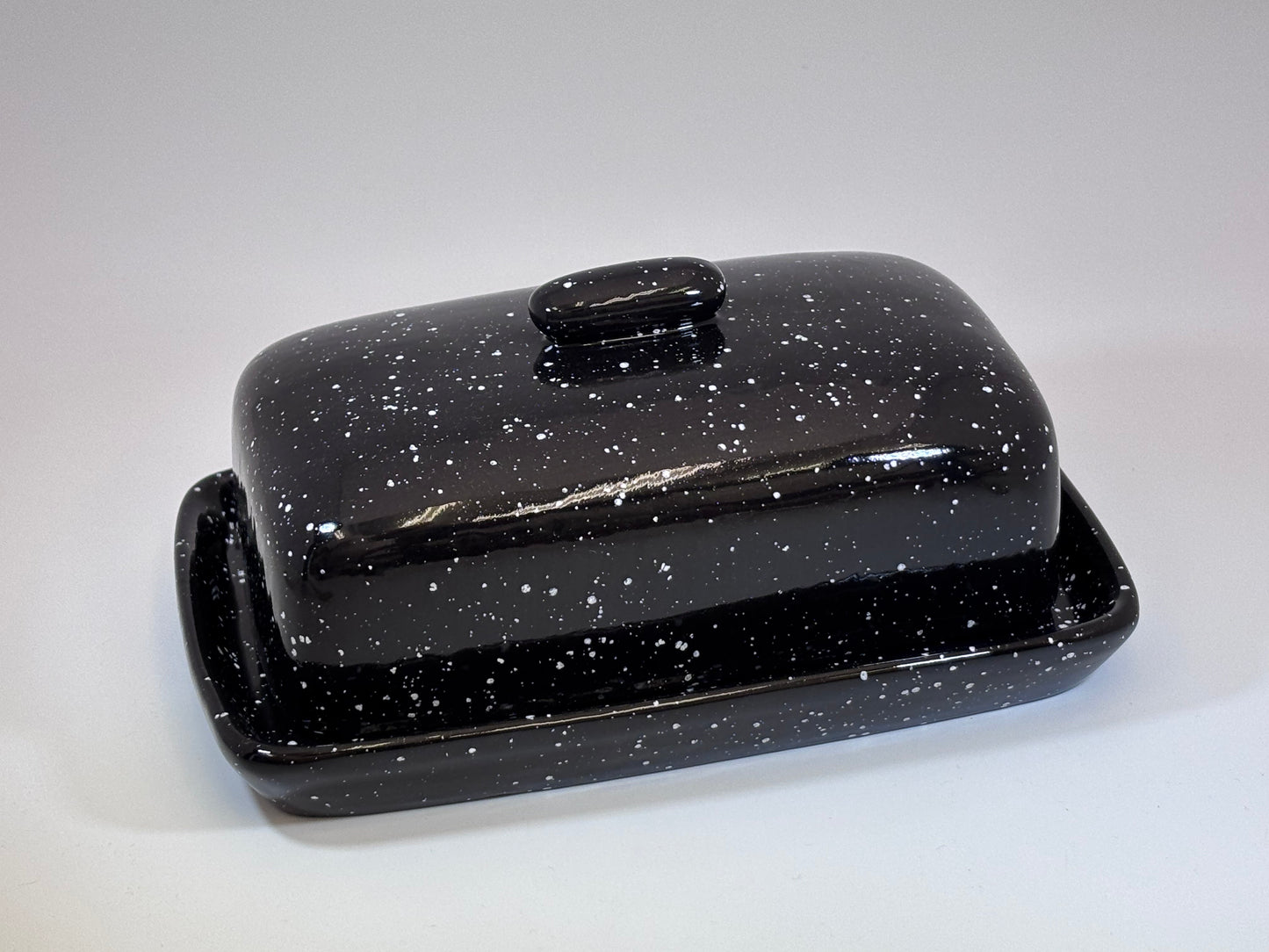Butter Dish in Speckled Black