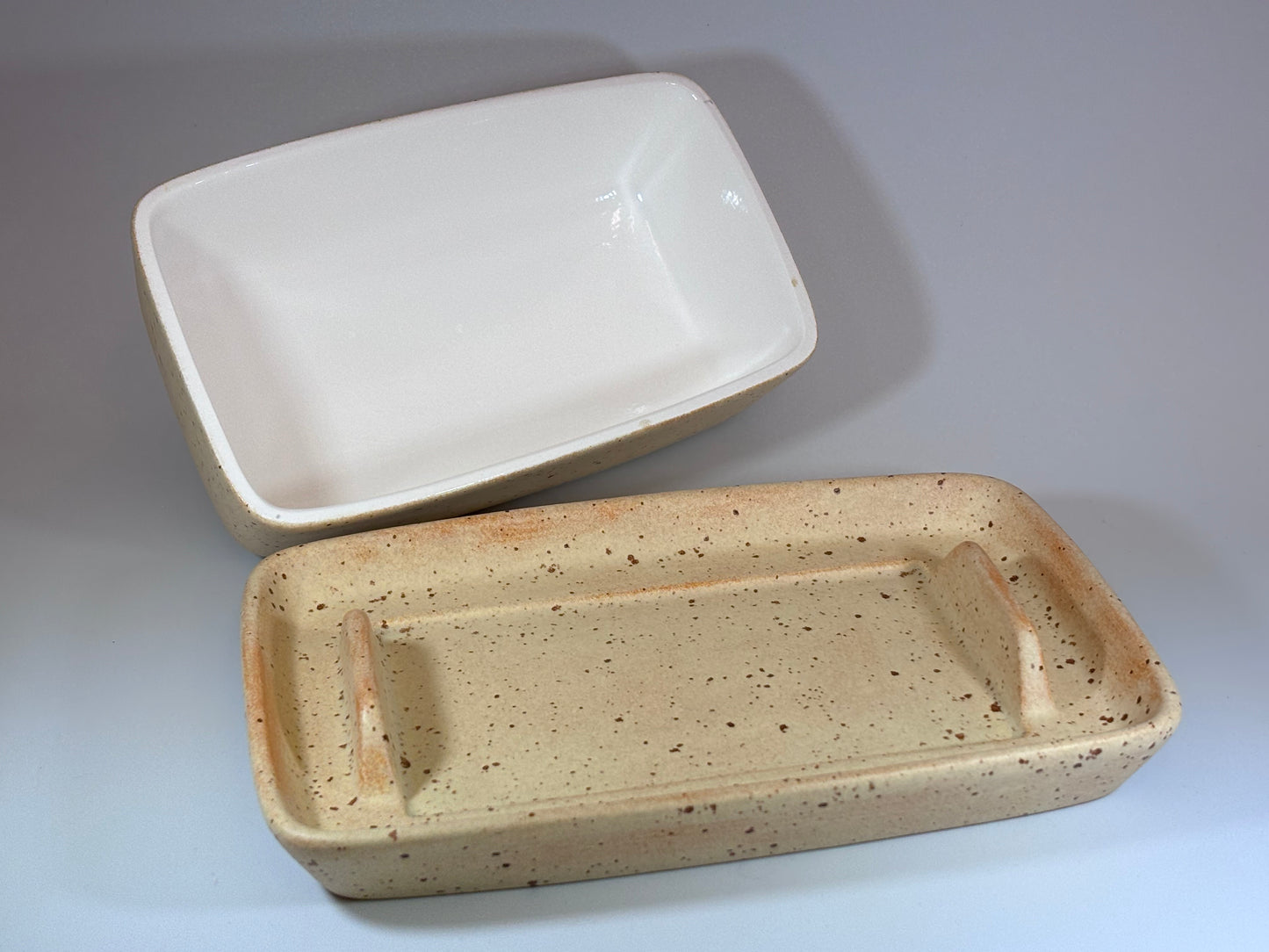 Oatmeal Butter Dish with Handle