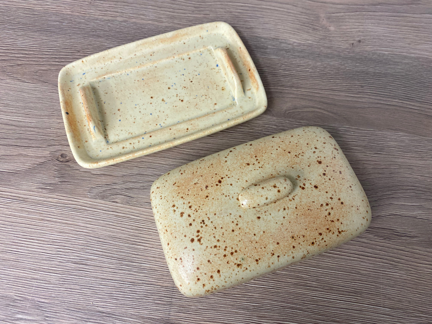 Butter Dish Oatmeal Speckle with Terracotta